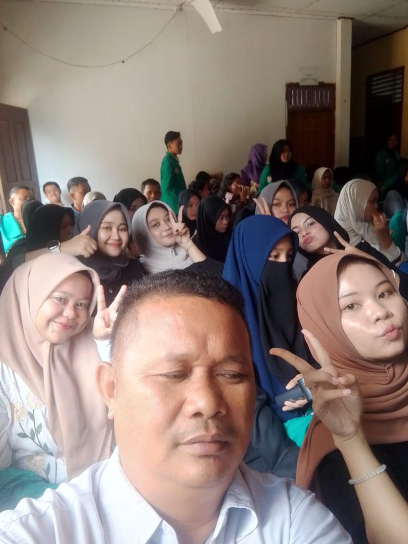Mahasiswa Universitas Hang Tuah Pekanbaru 